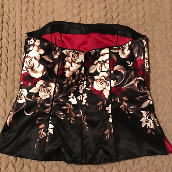 Top - Picture 3 of 3